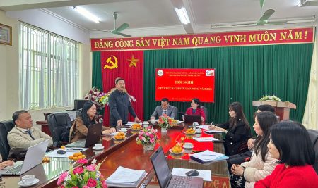 TRƯỜNG THPT THÂN NHÂN TRUNG TỔ CHỨC HỘI NGHỊ CÁN BỘ, VIÊN CHỨC, NGƯỜI LAO ĐỘNG NĂM 2024